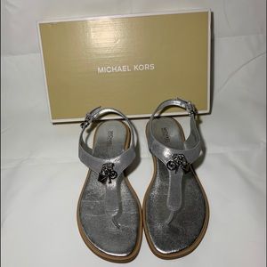 MK sandal